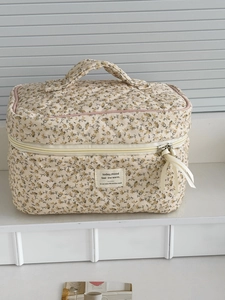 Trousse de maquillage matelassée fleurie style coréen avec poignée et ruban en soie