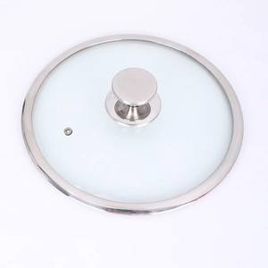 Transparent glass lid with stainless steel rim and handle for professional frying pans
