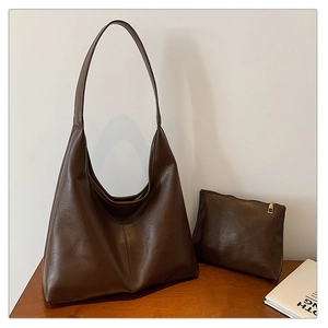 Set borsa sottobraccio retrò marrone scuro in pelle PU con piccola bustina abbinata