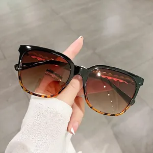 Vintage square frame sunglasses with tortoiseshell pattern and gradient lenses for women