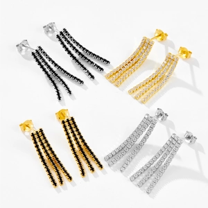 Élégantes boucles d'oreilles S925 en argent avec trois rangées de zircons en or et argent