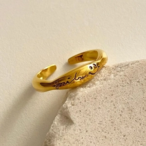 Polierter 925 Sterling Silber Ring mit Smile-Design und hochwertiger 18K Goldbeschichtung