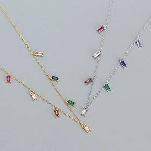 925 Sterlingsilber Bunter Zirkonia Halskette Für Damen Light Luxury Regenbogen Baguetteschliff Stein Anhänger Schlüsselbein Kette Schmuck