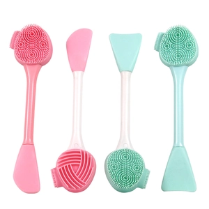 Set of 4 dual-ended silicone face brushes and mask applicators in pink and mint green
