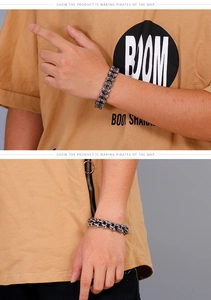 Détail de bracelets rétro en acier inoxydable à motif croix et chaîne de vélo