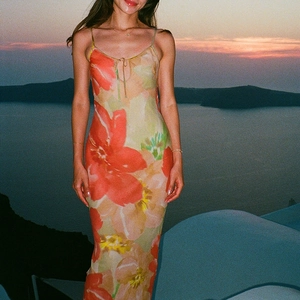 Sexy rückenfreies langes Kleid mit Blumenmuster und Spaghettiträgern für den Strand