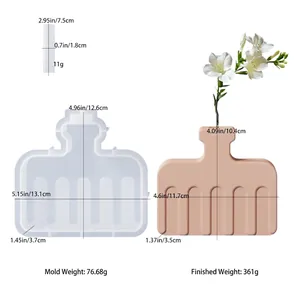Vue macro montrant les dimensions et le poids du moule à vase en silicone et résine
