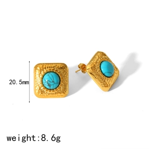 Boucles d'oreilles vintage dorées à texture martelée et incrustation turquoise