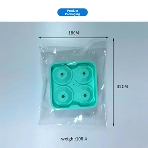 Detail view of mint green 4-cavity diamond ice mold with 18x32cm packaging specs