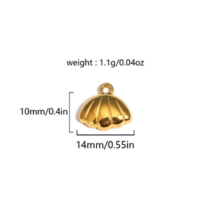Detail view of golden shell pendant with dimensions 14mm x 10mm and 1.1g weight info