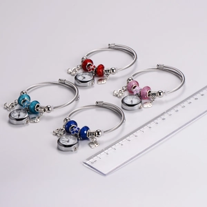 Adjustable stainless steel beaded quartz bracelet watch with heart charms in four colors