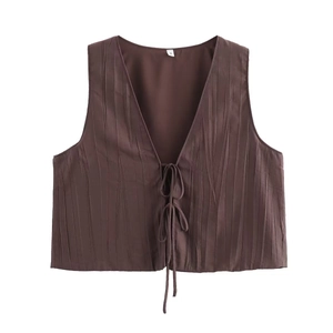 Ensemble haut sans manches et jupe plissée marron foncé pour femme avec détails noués