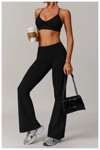 Ensemble noir de yoga pour femme avec pantalon évasé à taille haute et brassière