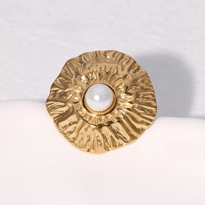 18k gold plated stainless steel ring with central white pearl on white stone base
