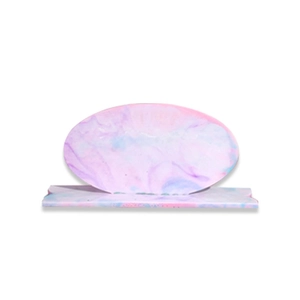 Soporte de resina jaspeada rosa y azul para carteles de hotel con base rectangular