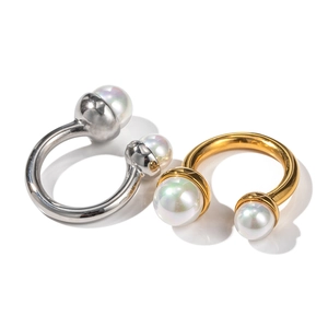 U-shaped 18K gold and silver stainless steel rings with iridescent pearls on both ends