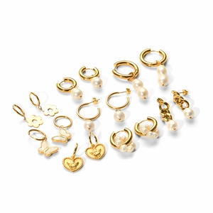 18k vergoldetes Edelstahl-Ohrring-Set mit weißen Perlen und Schmetterlings-Anhängern