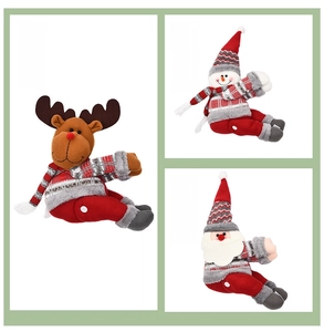 Détails des embrasses de rideaux de Noël en peluche avec renne, bonhomme et Père Noël