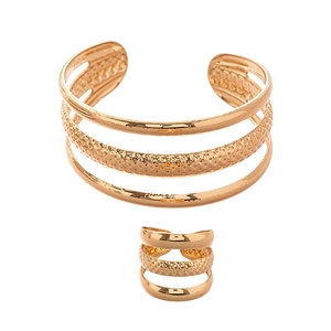 Minimalist gold-plated multi-layer open cuff bracelet and ring set with hammered texture