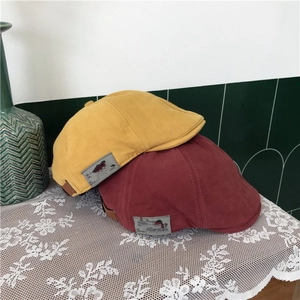Vintage cotton beret hats in ginger and dark red for men and women with adjustable straps
