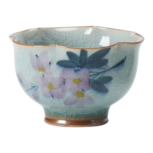 Tasse à thé en céramique émaillée craquelée avec fleurs peintes à la main