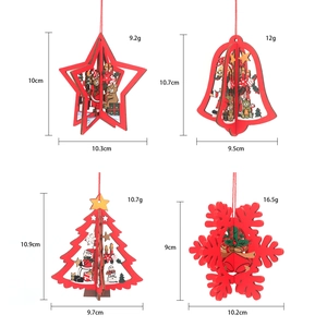 Dimensions et poids détaillés de quatre ornements de Noël en bois rouge avec cordes de suspension