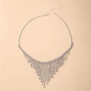 Collier Ras Du Cou À Pampilles En Forme De V En Strass Alliage Pour Femmes Mariage Fête Luxe Élégant Couleur Argent