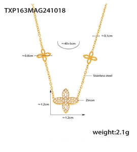 Detailed dimensions of 18K gold plated clover necklace with zircon and measurement lines