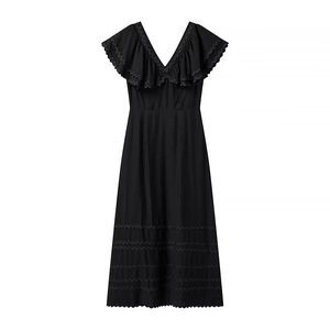 Elegante abito lungo nero con scollo a V, maniche a farfalla e vita alta a balze