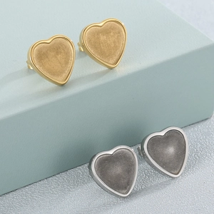 Boucles D'Oreilles Puces Cœur En Acier Inoxydable Plaqué Or Dépoli Mat Texturé Accessoire De Bijoux DIY Pour Femmes