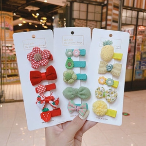 Detailed set of handmade cartoon strawberry and fruit hair clips for girls' accessories