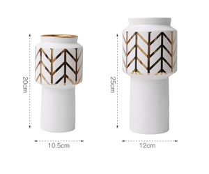 Detailed dimensions of white and gold ceramic vases with heights of 20cm and 25cm