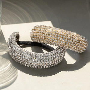 U-shaped hair tie set in 18k gold and silver stainless steel with full pavé crystals