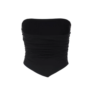 Détail du haut bustier noir sans bretelles avec plis horizontaux et ourlet asymétrique