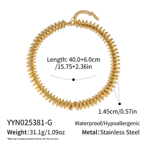 Detailed view of golden stainless steel chain link dimensions and weight specifications