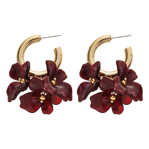 Boucles d'oreilles créoles fleurs en acrylique style Maillard avec pétales rouges