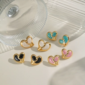 Elegante Herzohrstecker Vergoldet Edelstahl Emaille Wasserdicht Hypoallergen Modeschmuck Für Damen