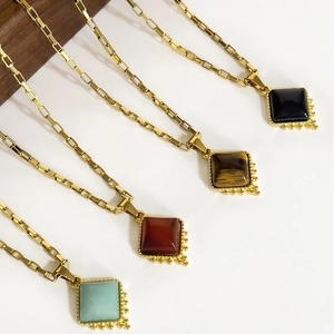 Collier Pendentif Carré Acier Inoxydable Plaqué Or 18K Avec Pierre Naturelle Agate Oeil De Tigre Vintage Français Pour Femme