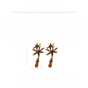 Detailed size specifications for vintage flower drop earrings with amber resin pendant
