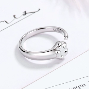 Adjustable S925 sterling silver cat claw ring with a polished minimalist design