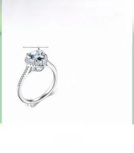 Macro detail of S925 silver heart ring with clear dimensions and zirconia setting