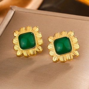 Vintage gold-plated square earrings with green resin stone and sunburst pattern