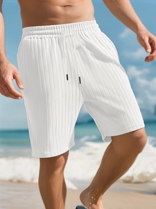 Short d'été blanc texturé pour hommes avec taille élastique à cordon de serrage