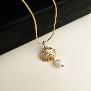 18K gold-plated shell pendant necklace with white baroque pearl on a snake chain