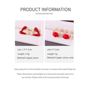 Détail de boucles d'oreilles triangle et goutte rouges avec placage en or 18 carats