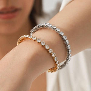 Bracelet Jonc En Acier Inoxydable À Double Rangée De Zircons Pour Femme Bijou De Mode Élégant Accessoire De Main