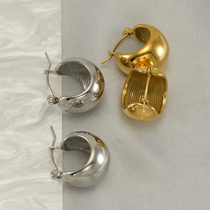 Vintage C-shaped hollow ball earrings in polished 18K gold and silver stainless steel