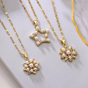 Collier Pendentif Étoile Cuivre Zircone Colorée Künstliche Perle Synthétique Plaqué Or Bijoux De Mode Élégants Pour Femmes