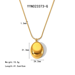 Detailed view of 18K gold oval pendant necklace with precise dimensions and weight specs