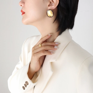 French vintage style large embossed earrings with brown enamel edge and gold ring set